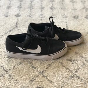 Nike Skate Sneakers